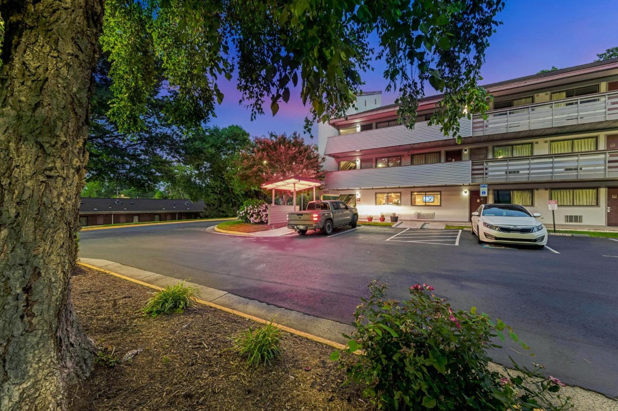 Red Roof Inn Plus+ Washington Dc - Alexandria Ngoại thất bức ảnh